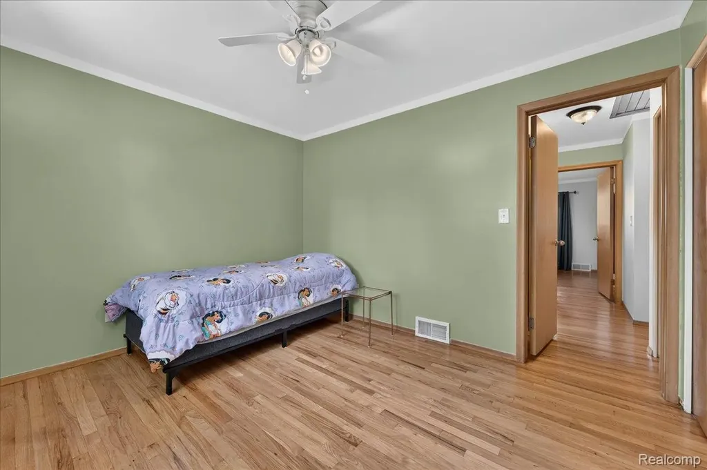 34452 Esper Drive Sterling Heights City MI 48312
