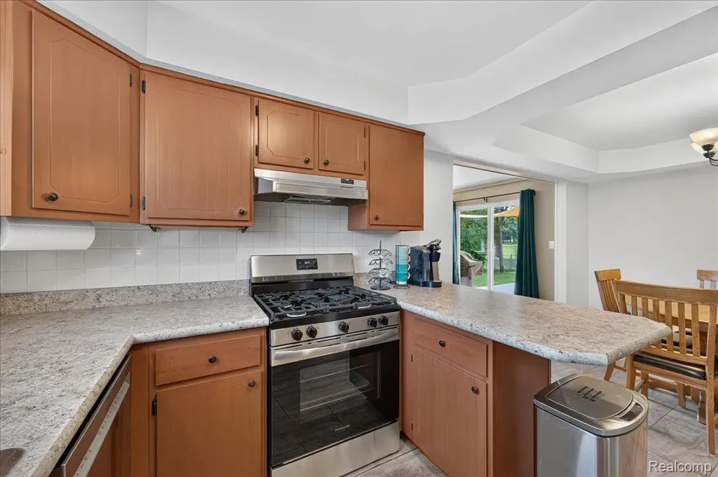 34452 Esper Drive Sterling Heights City MI 48312