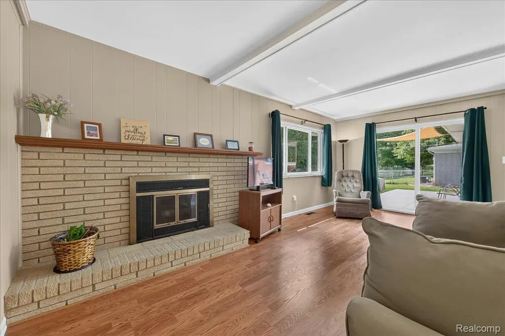 34452 Esper Drive Sterling Heights City MI 48312