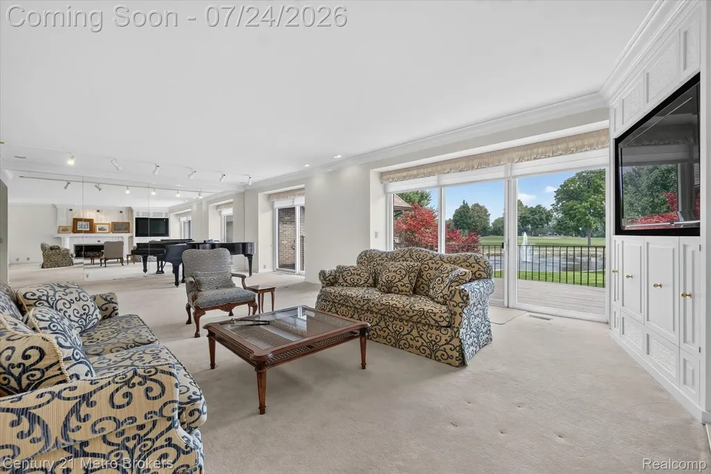 9095 S Saginaw Road Grand Blanc Charter Township MI 48439