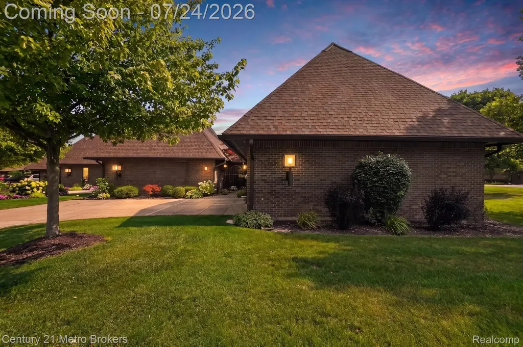 9095 S Saginaw Road Grand Blanc Charter Township MI 48439