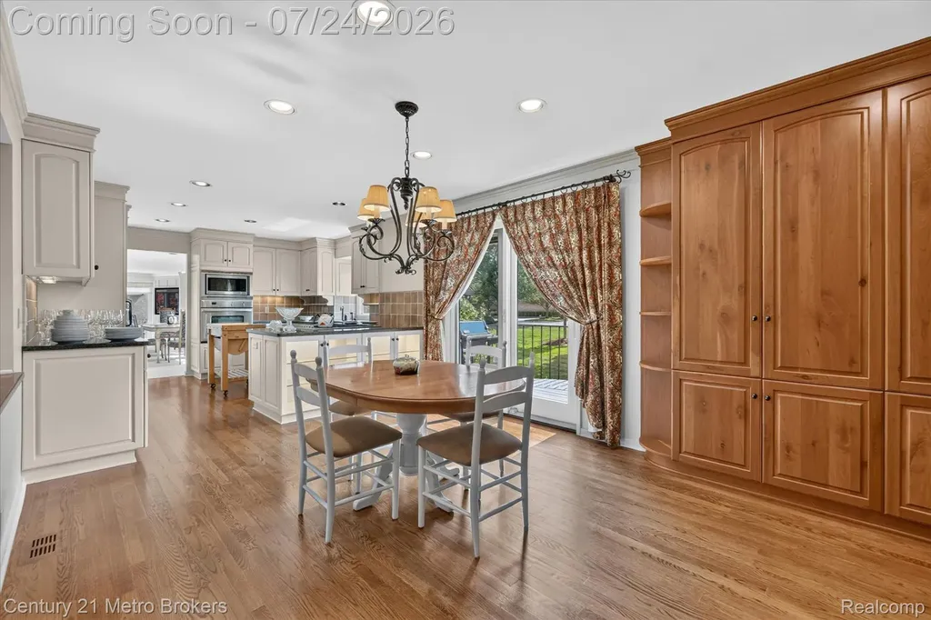 9095 S Saginaw Road Grand Blanc Charter Township MI 48439
