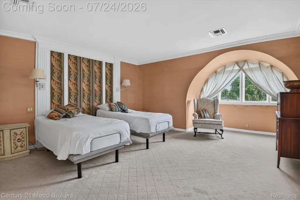 9095 S Saginaw Road Grand Blanc Charter Township MI 48439