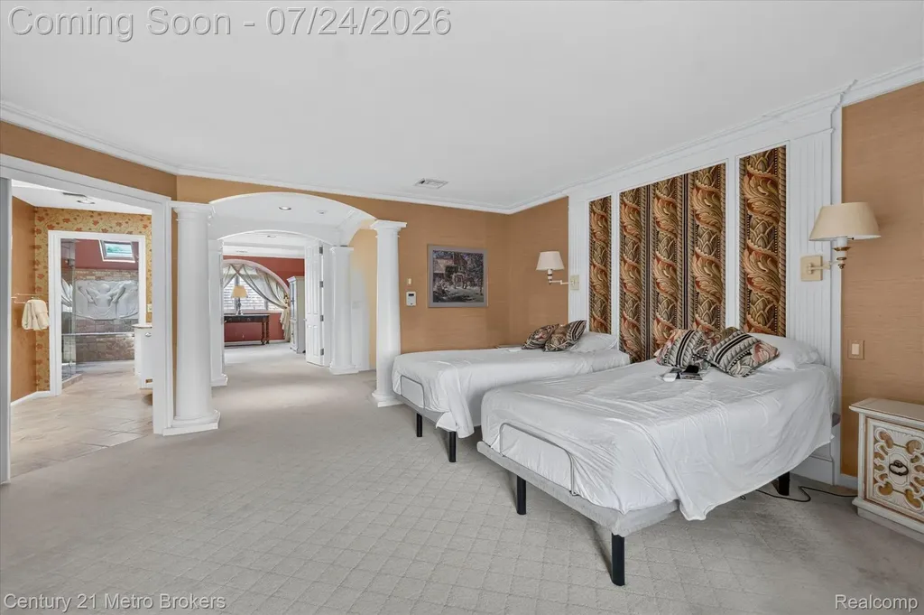9095 S Saginaw Road Grand Blanc Charter Township MI 48439