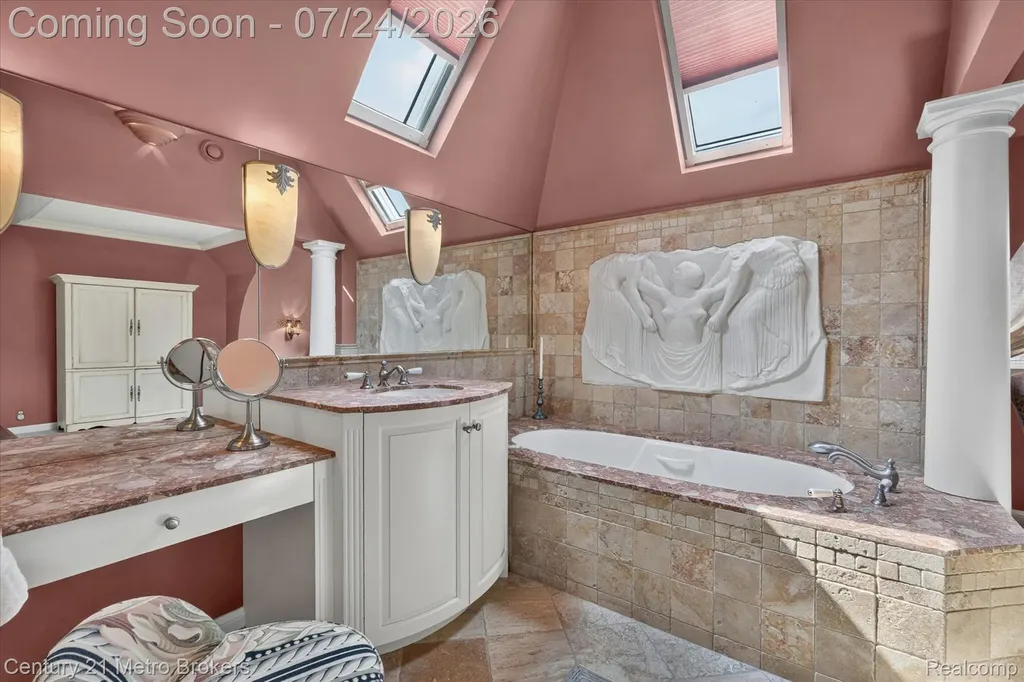 9095 S Saginaw Road Grand Blanc Charter Township MI 48439
