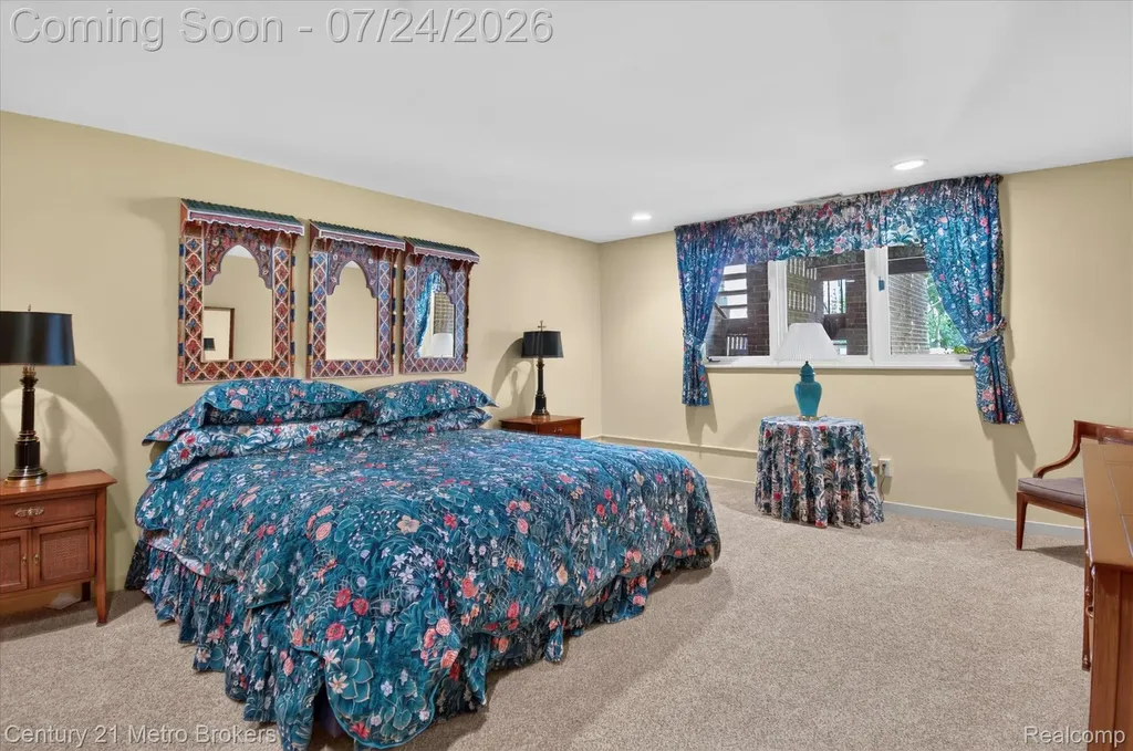 9095 S Saginaw Road Grand Blanc Charter Township MI 48439