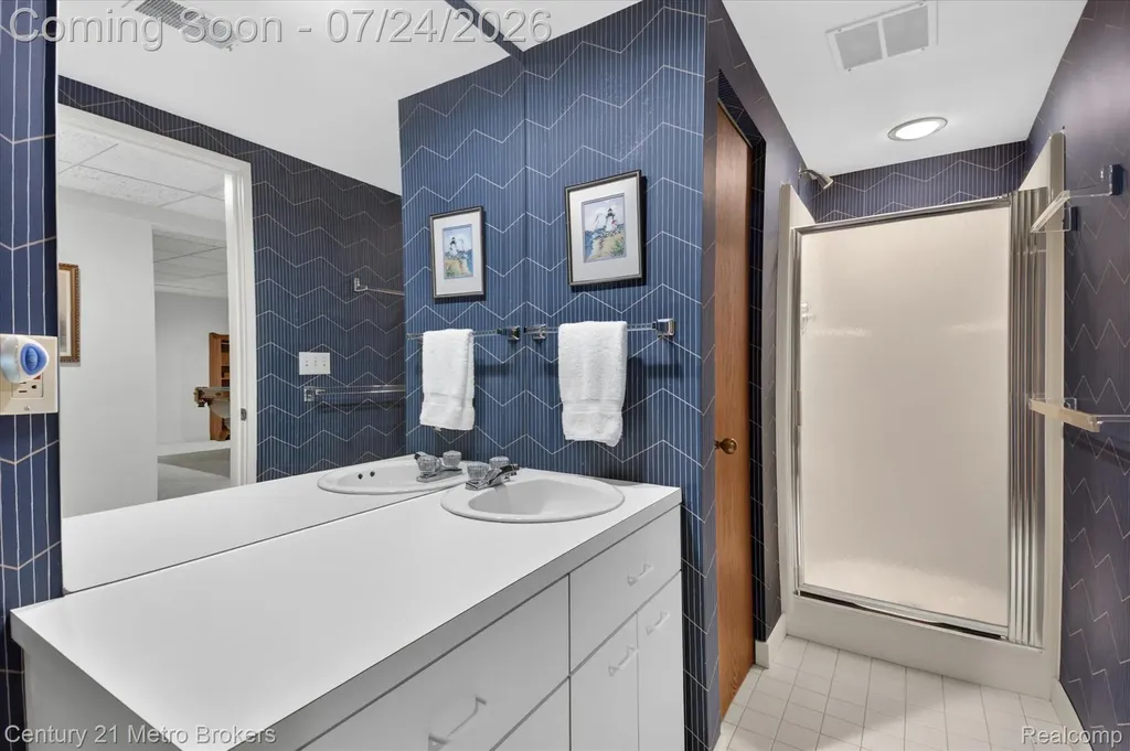 9095 S Saginaw Road Grand Blanc Charter Township MI 48439