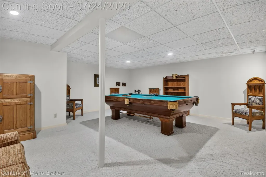 9095 S Saginaw Road Grand Blanc Charter Township MI 48439