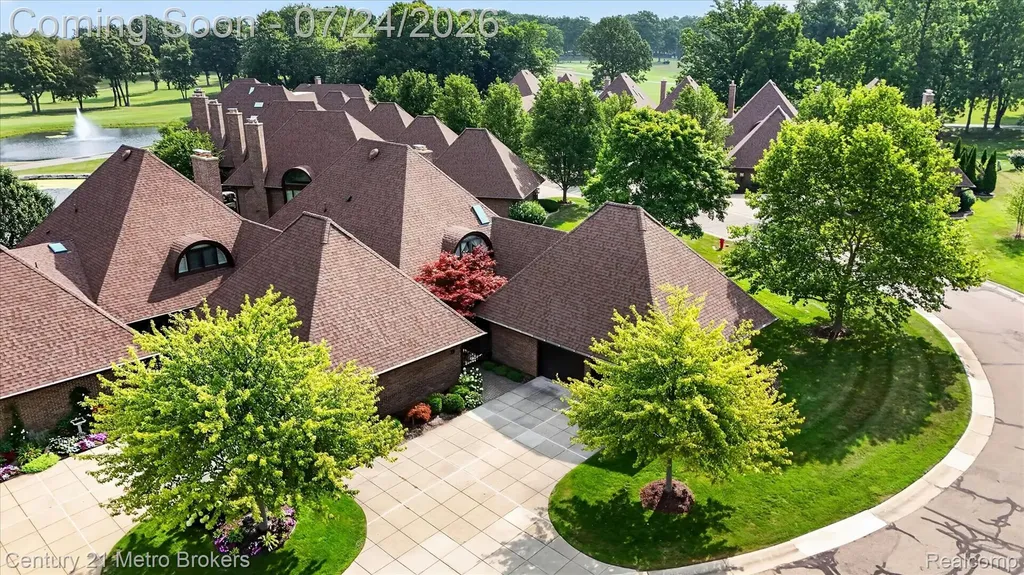 9095 S Saginaw Road Grand Blanc Charter Township MI 48439