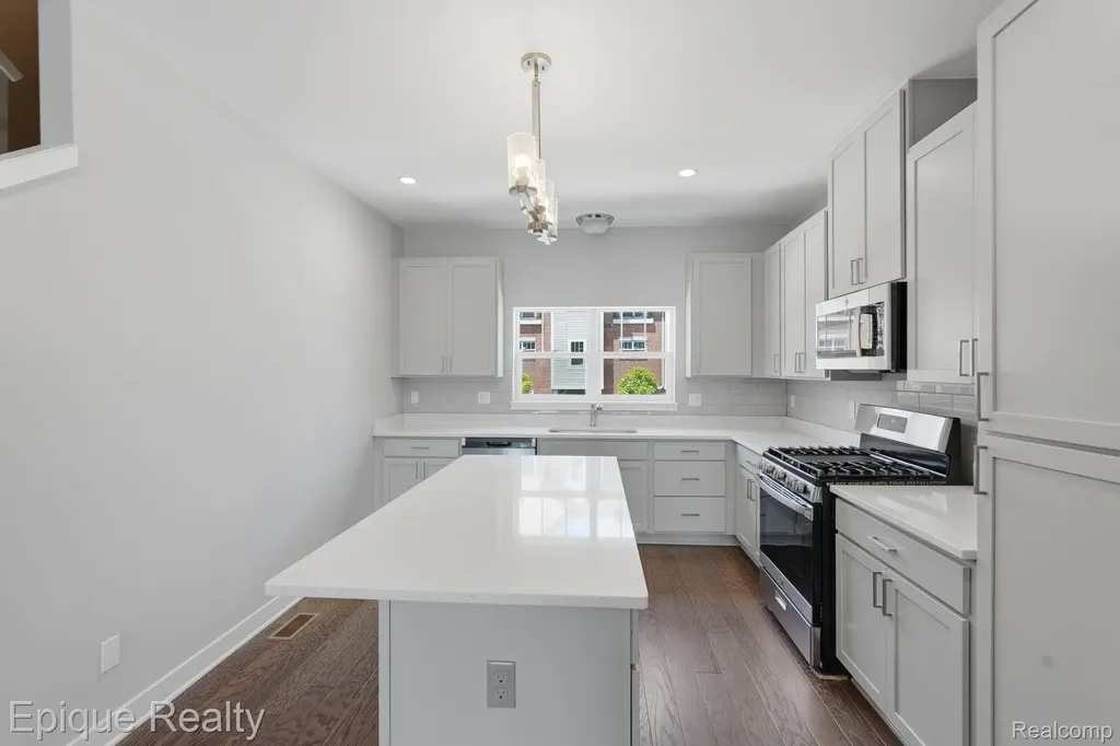 25550 Grandview Lane Novi City MI 48375