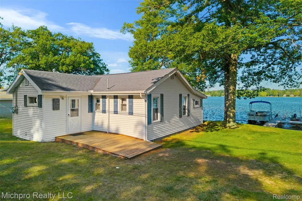4432 E Cedar Lake Drive Greenbush Township MI 48738