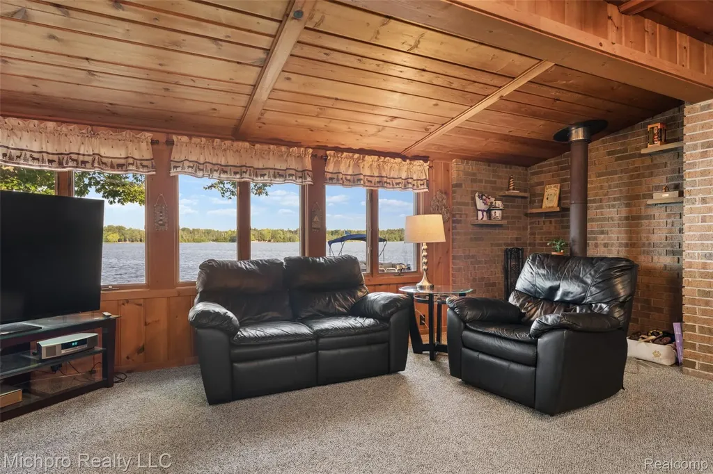 4432 E Cedar Lake Drive Greenbush Township MI 48738