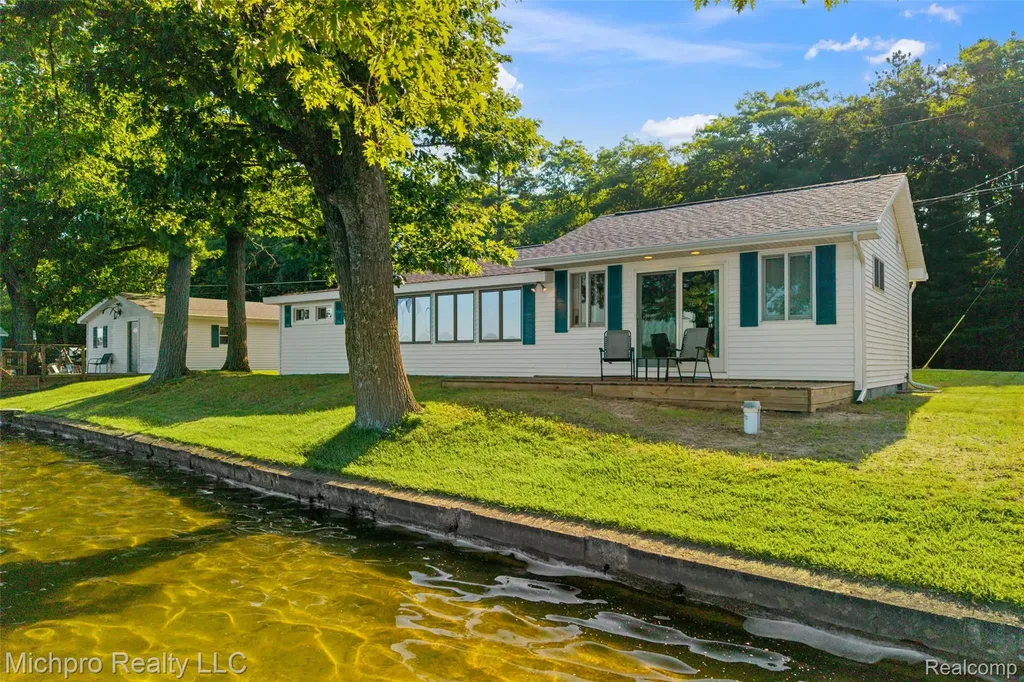 4432 E Cedar Lake Drive Greenbush Township MI 48738