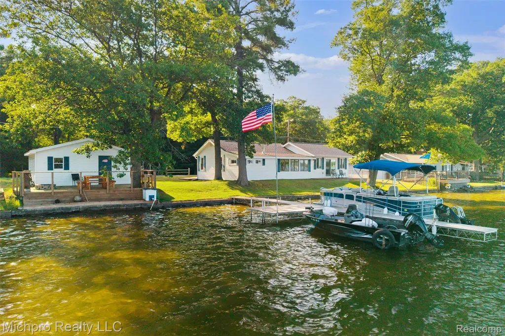 4432 E Cedar Lake Drive Greenbush Township MI 48738