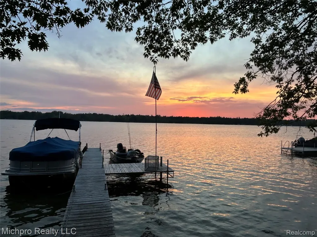 4432 E Cedar Lake Drive Greenbush Township MI 48738
