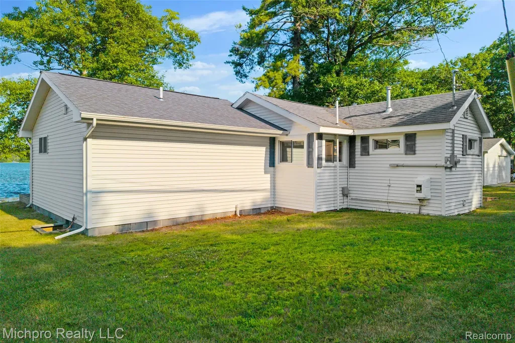 4432 E Cedar Lake Drive Greenbush Township MI 48738