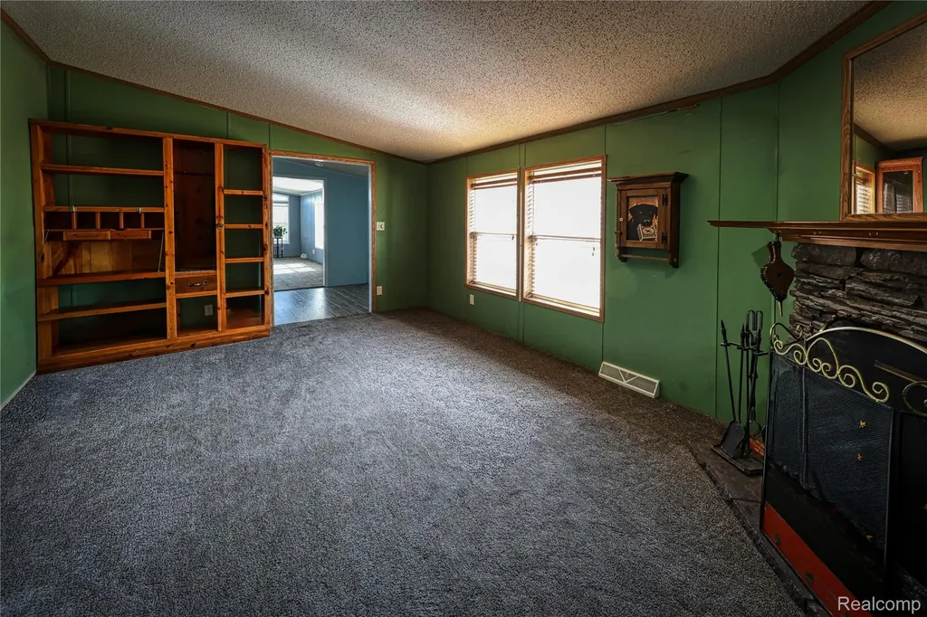 7208 Mapleview Circle E Brown City City MI 48416