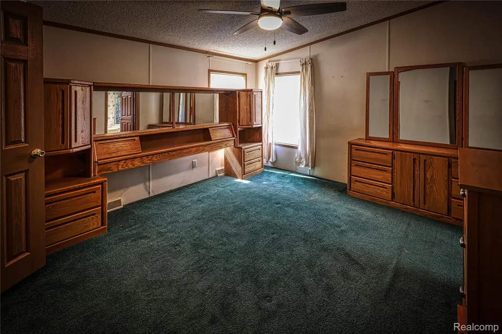 7208 Mapleview Circle E Brown City City MI 48416