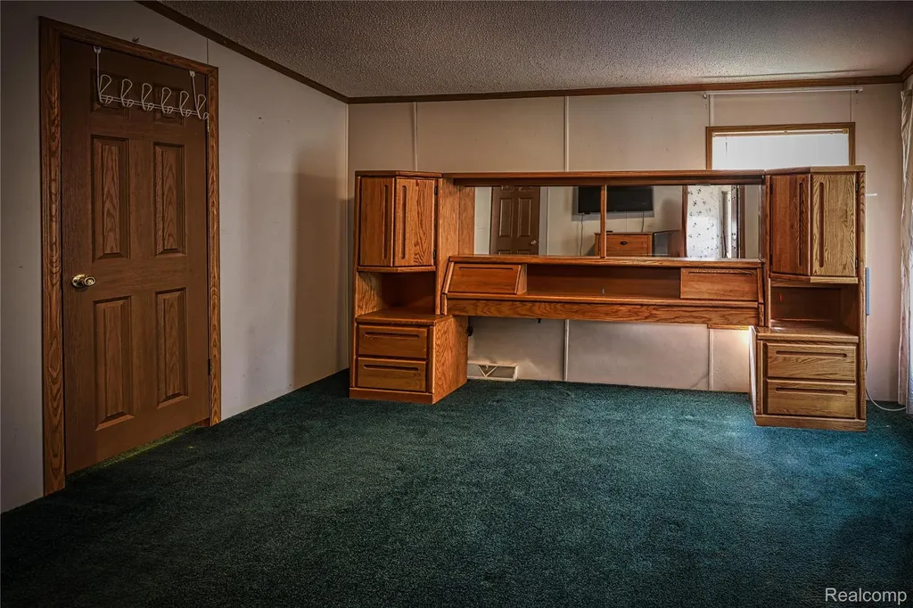 7208 Mapleview Circle E Brown City City MI 48416