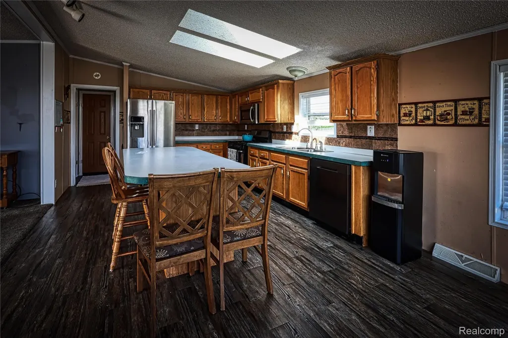 7208 Mapleview Circle E Brown City City MI 48416