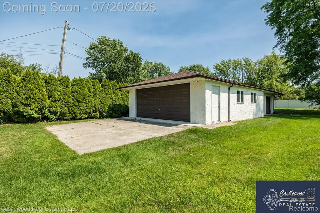17150 S Nunneley Road Clinton Charter Township MI 48035