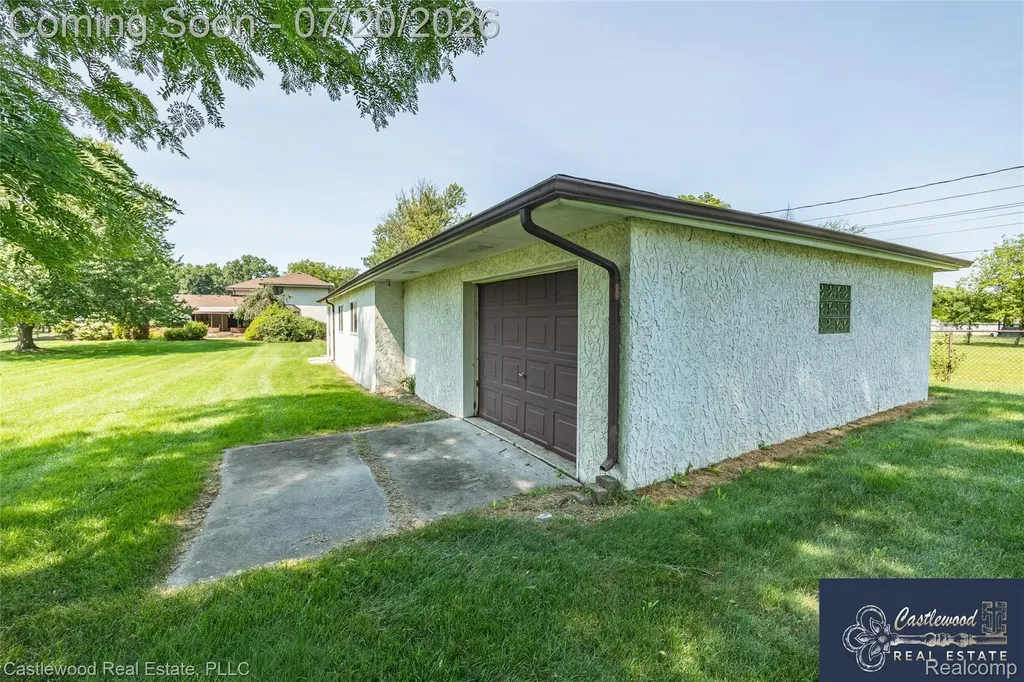 17150 S Nunneley Road Clinton Charter Township MI 48035