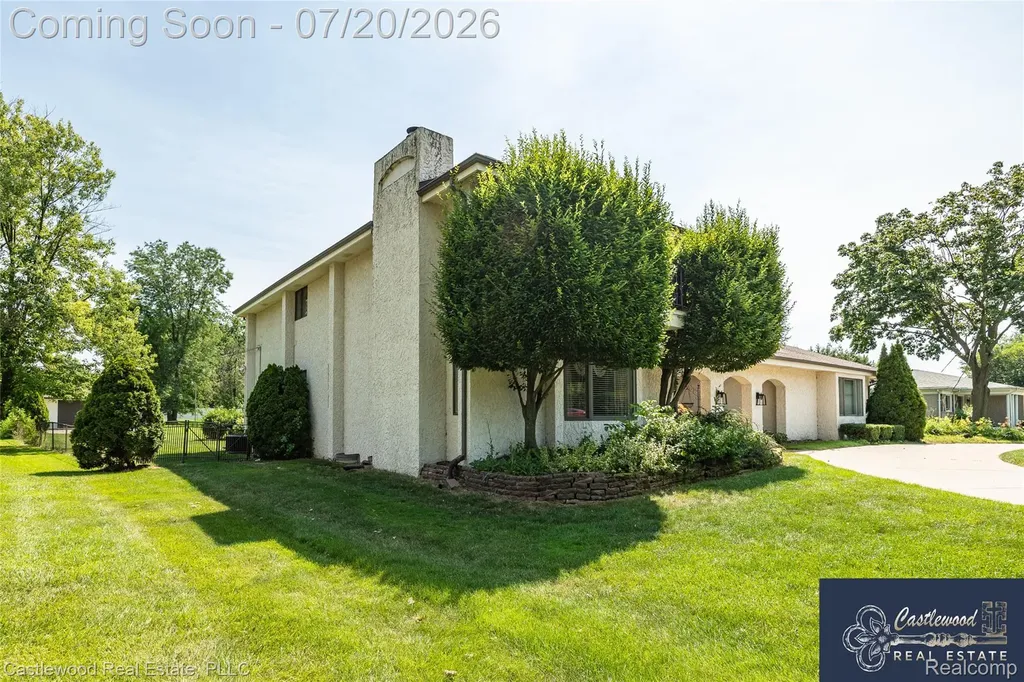 17150 S Nunneley Road Clinton Charter Township MI 48035