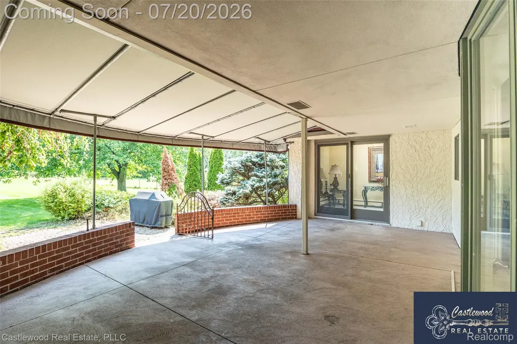 17150 S Nunneley Road Clinton Charter Township MI 48035