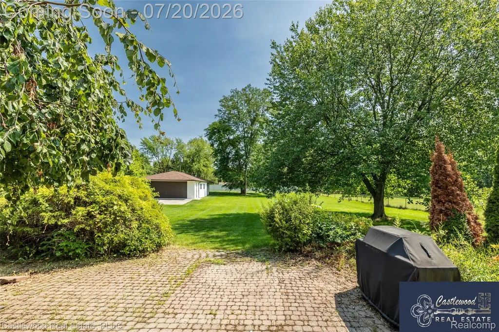 17150 S Nunneley Road Clinton Charter Township MI 48035