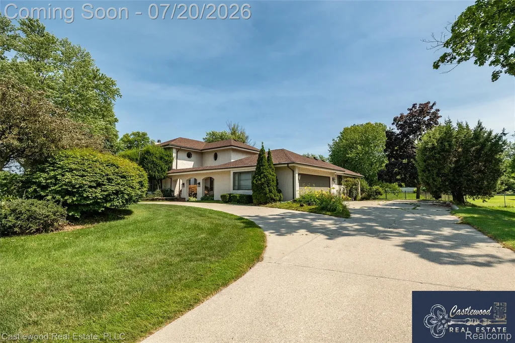 17150 S Nunneley Road Clinton Charter Township MI 48035
