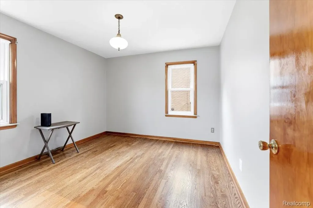 4191 Duplex Avenue N Lincoln Park City MI 48146