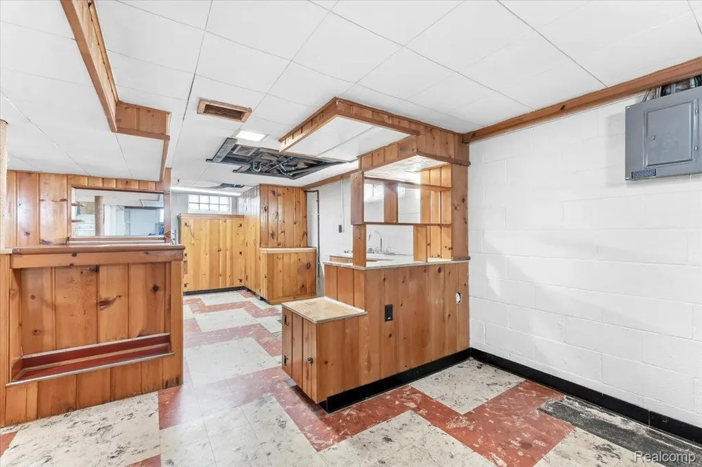 4191 Duplex Avenue N Lincoln Park City MI 48146