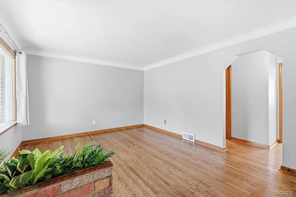 4191 Duplex Avenue N Lincoln Park City MI 48146