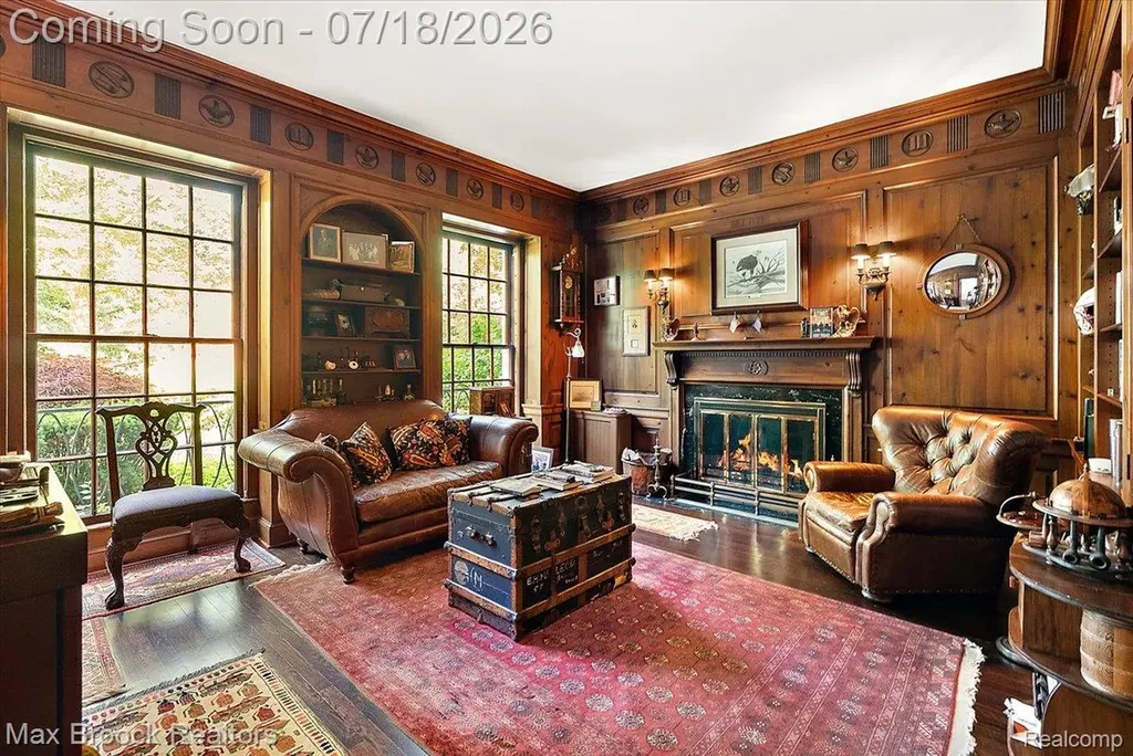 294 Lincoln Road Grosse Pointe City MI 48230