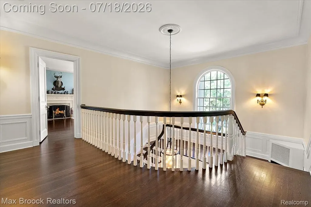 294 Lincoln Road Grosse Pointe City MI 48230