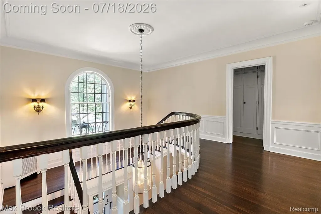 294 Lincoln Road Grosse Pointe City MI 48230