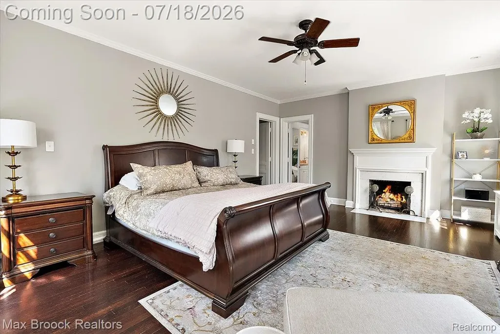 294 Lincoln Road Grosse Pointe City MI 48230