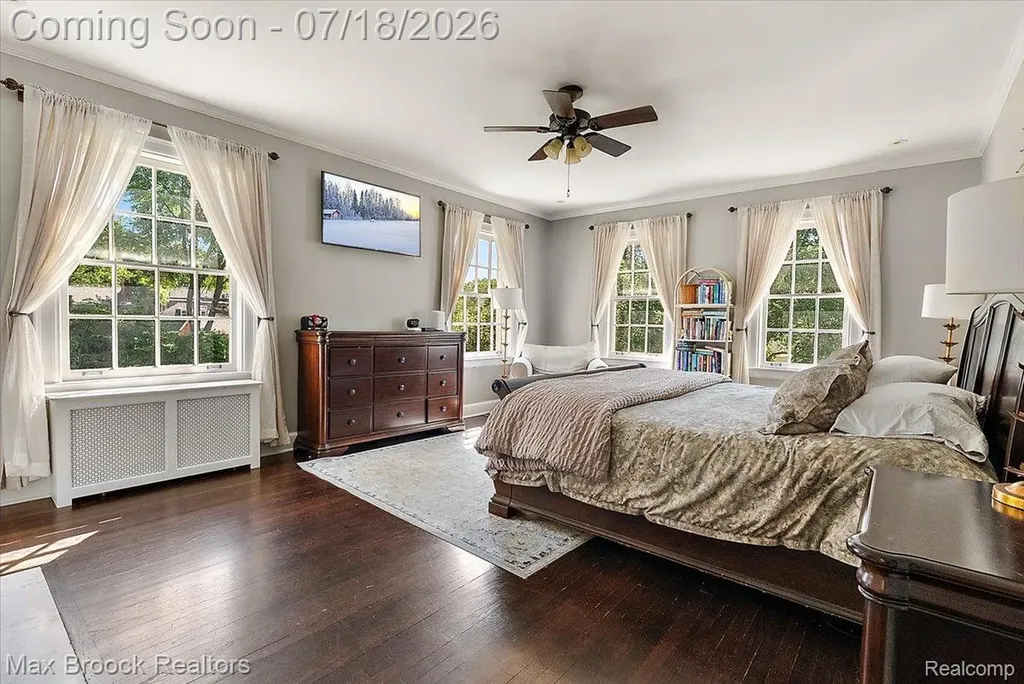 294 Lincoln Road Grosse Pointe City MI 48230