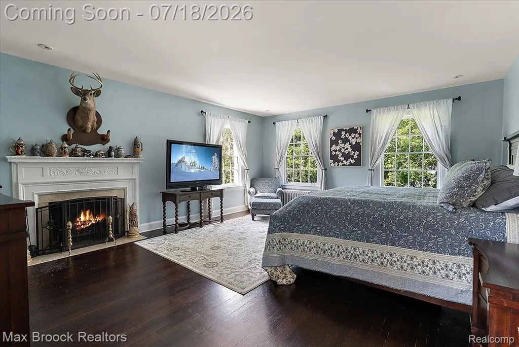 294 Lincoln Road Grosse Pointe City MI 48230