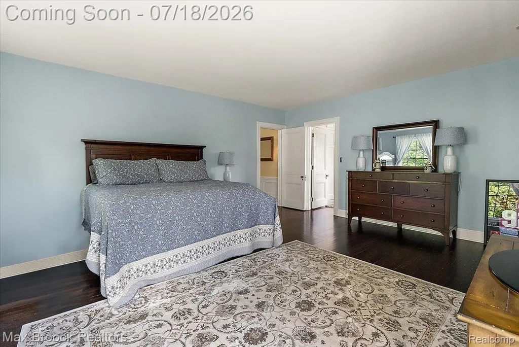 294 Lincoln Road Grosse Pointe City MI 48230