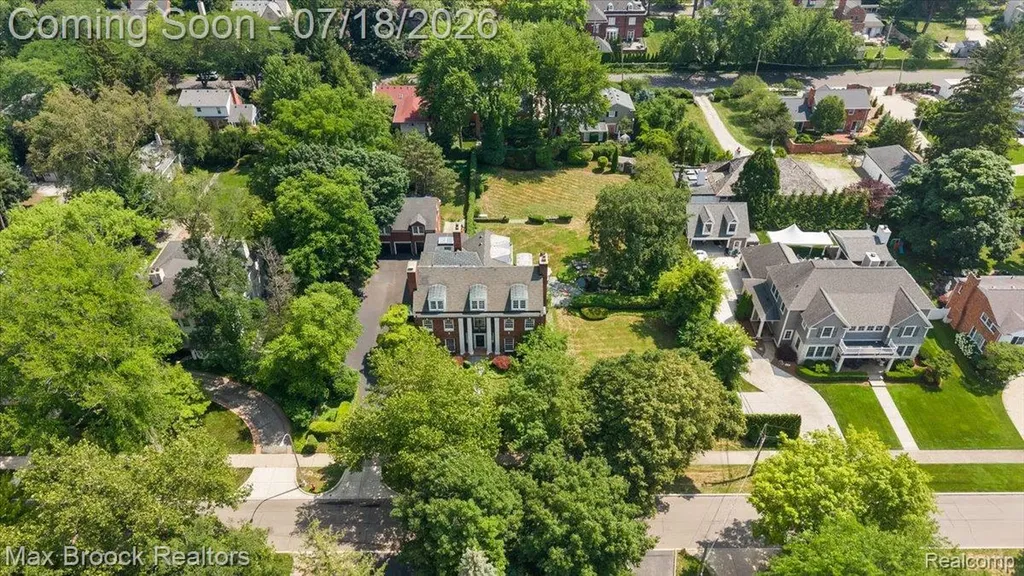 294 Lincoln Road Grosse Pointe City MI 48230