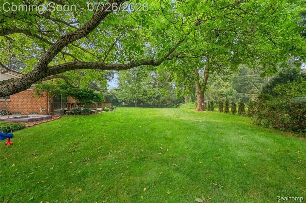 1506 Ledbury Drive Bloomfield Charter Township MI 48304