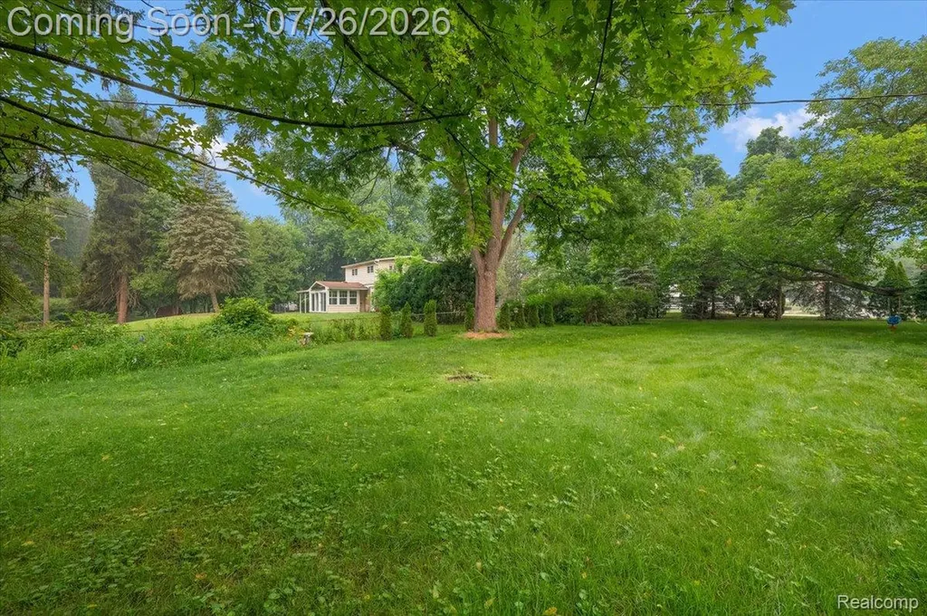 1506 Ledbury Drive Bloomfield Charter Township MI 48304