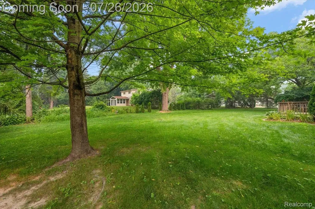 1506 Ledbury Drive Bloomfield Charter Township MI 48304
