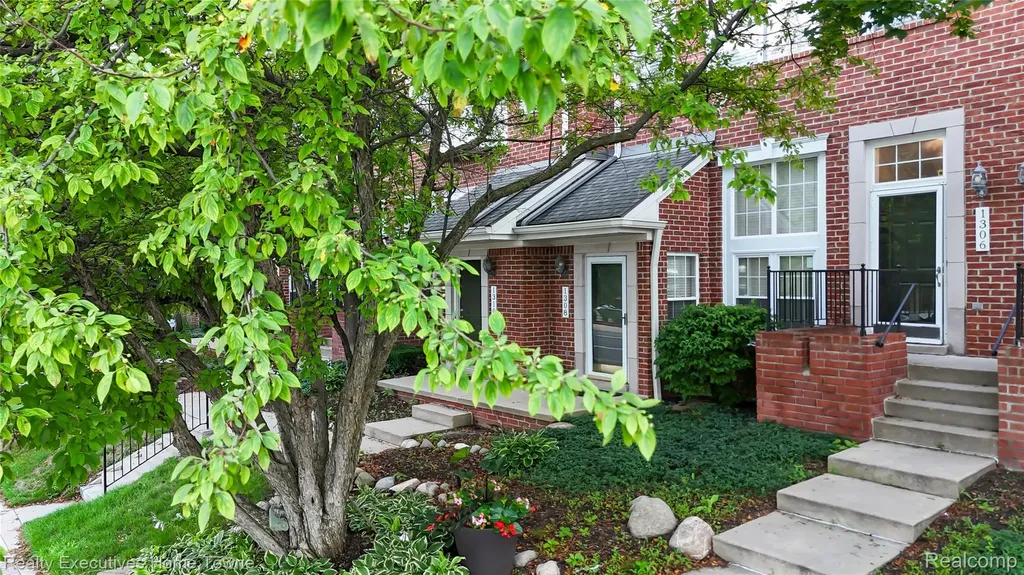 1306 S Main Street Royal Oak City MI 48067