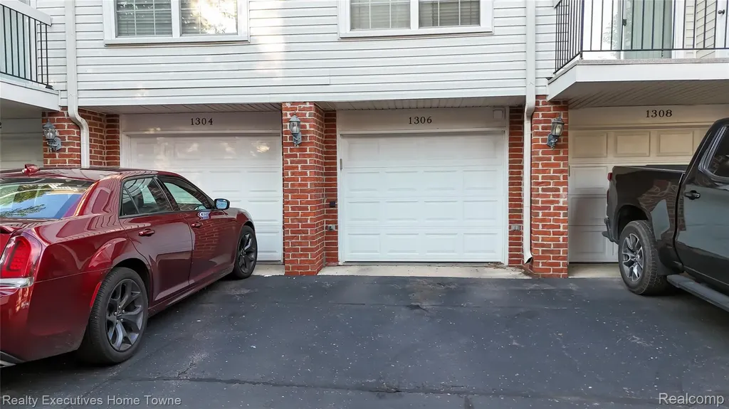 1306 S Main Street Royal Oak City MI 48067
