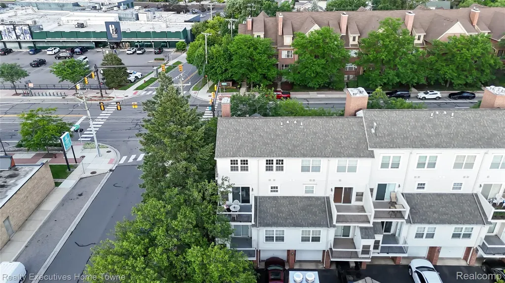 1306 S Main Street Royal Oak City MI 48067