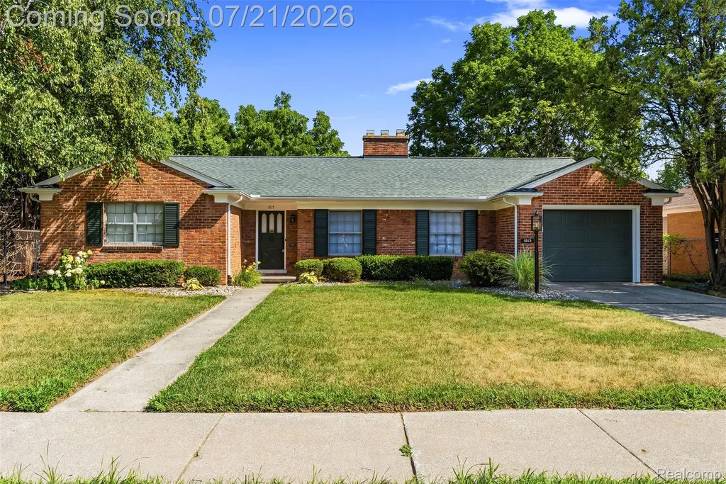 1815 E 2nd Street Flint City MI 48503