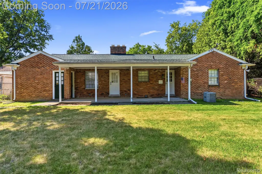 1815 E 2nd Street Flint City MI 48503