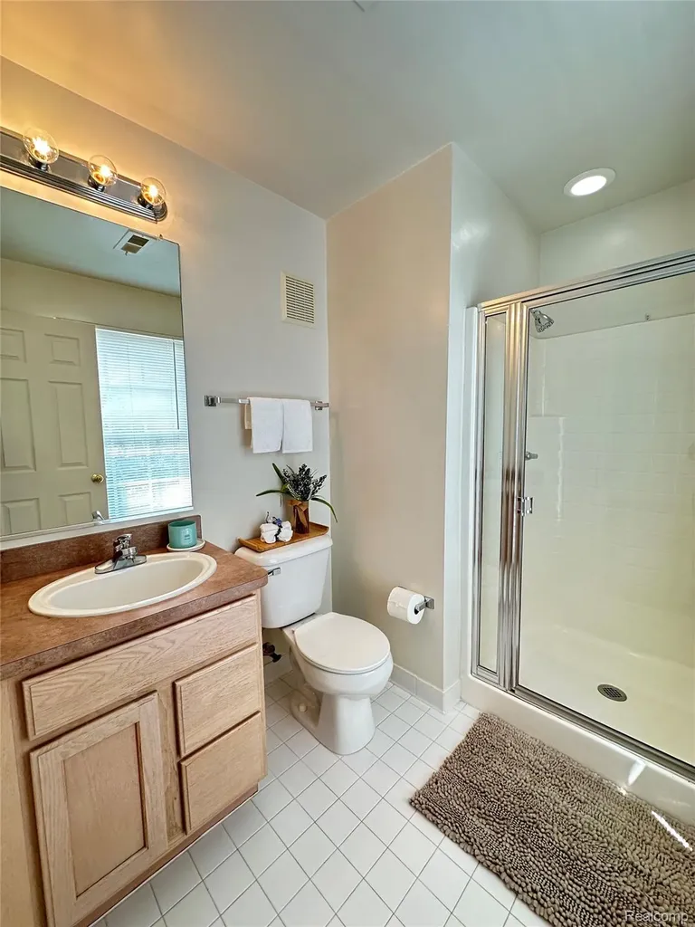 5210 Addington Drive Commerce Charter Township MI 48390